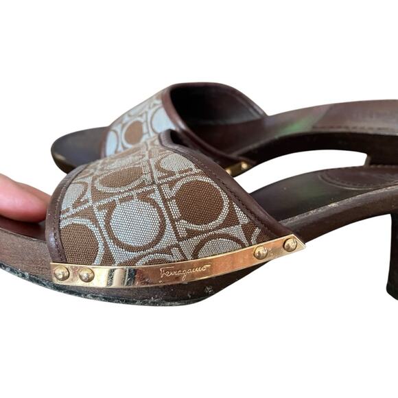 Salvatore Ferragamo Wood Slide Sandals Brown Light Blue Logo size 8 - Picture 6 of 11